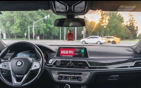 BMW 7 серия, 2021 год, 5 900 000 рублей, 9 фотография