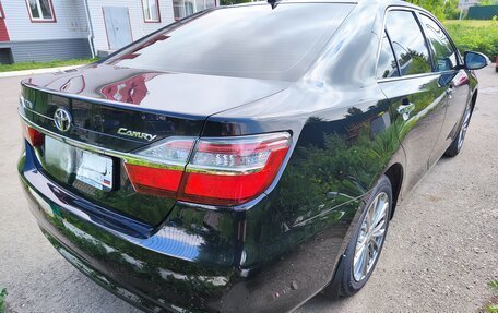 Toyota Camry, 2017 год, 2 234 000 рублей, 2 фотография