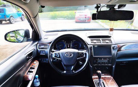Toyota Camry, 2017 год, 2 234 000 рублей, 10 фотография