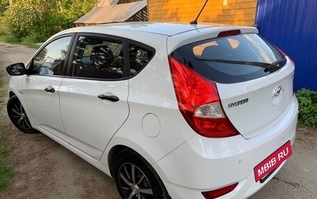 Hyundai Solaris II рестайлинг, 2012 год, 750 000 рублей, 2 фотография