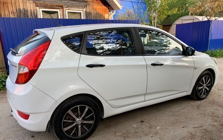 Hyundai Solaris II рестайлинг, 2012 год, 750 000 рублей, 5 фотография
