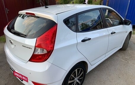 Hyundai Solaris II рестайлинг, 2012 год, 750 000 рублей, 10 фотография