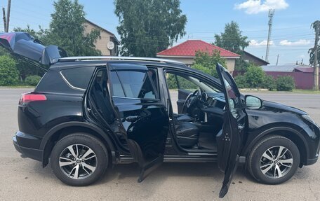 Toyota RAV4, 2018 год, 3 100 000 рублей, 3 фотография