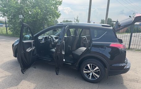 Toyota RAV4, 2018 год, 3 100 000 рублей, 4 фотография