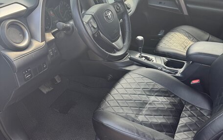 Toyota RAV4, 2018 год, 3 100 000 рублей, 9 фотография