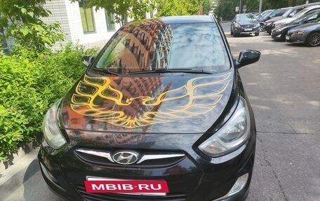 Hyundai Solaris II рестайлинг, 2014 год, 800 000 рублей, 10 фотография