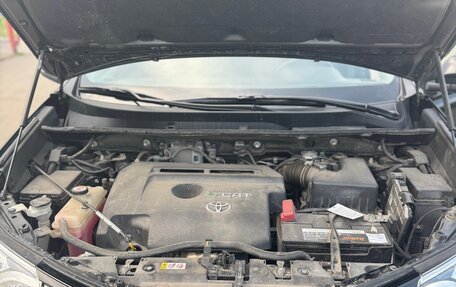 Toyota RAV4, 2018 год, 3 100 000 рублей, 26 фотография