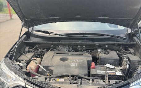 Toyota RAV4, 2018 год, 3 100 000 рублей, 24 фотография