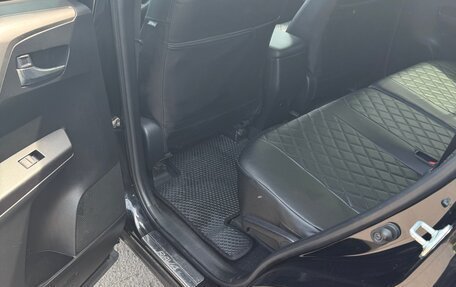 Toyota RAV4, 2018 год, 3 100 000 рублей, 34 фотография