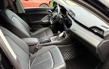 Audi Q3, 2021 год, 4 050 000 рублей, 8 фотография