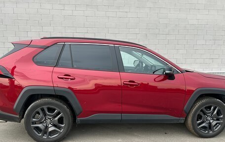 Toyota RAV4, 2023 год, 3 600 000 рублей, 2 фотография