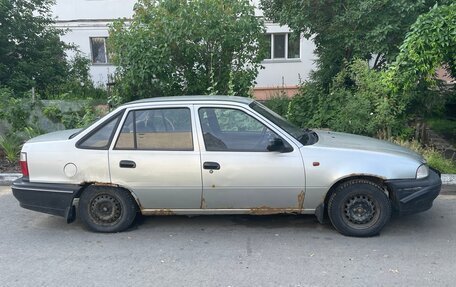 Daewoo Nexia I рестайлинг, 2005 год, 100 000 рублей, 3 фотография
