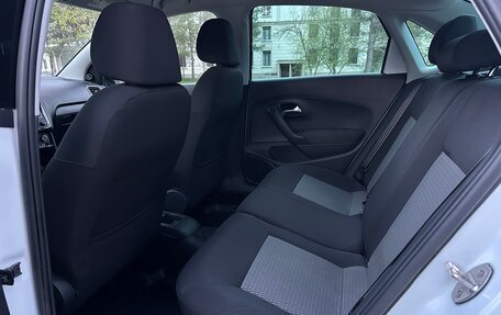 Volkswagen Polo VI (EU Market), 2014 год, 999 999 рублей, 24 фотография