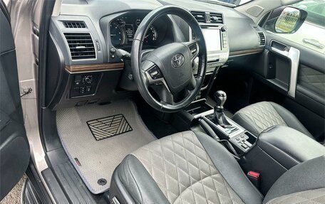 Toyota Land Cruiser Prado 150 рестайлинг 2, 2019 год, 4 999 000 рублей, 5 фотография