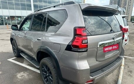 Toyota Land Cruiser Prado 150 рестайлинг 2, 2019 год, 4 999 000 рублей, 4 фотография