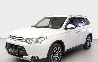Mitsubishi Outlander III рестайлинг 3, 2014 год, 1 490 000 рублей, 1 фотография