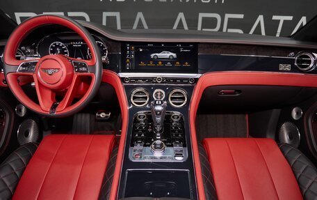 Bentley Continental GT III, 2018 год, 18 900 000 рублей, 40 фотография