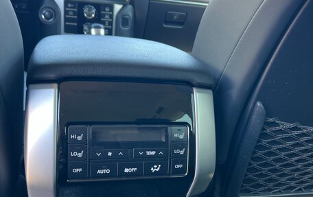 Toyota Land Cruiser Prado 150 рестайлинг 2, 2018 год, 5 750 000 рублей, 3 фотография