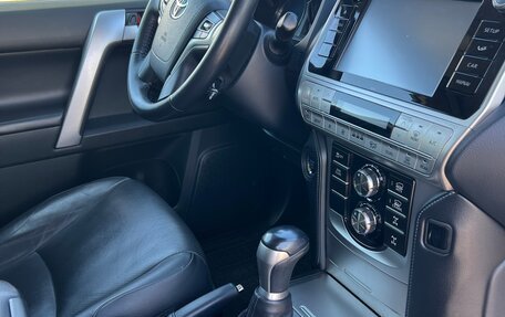 Toyota Land Cruiser Prado 150 рестайлинг 2, 2018 год, 5 750 000 рублей, 4 фотография
