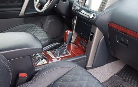 Toyota Land Cruiser Prado 150 рестайлинг 2, 2012 год, 3 300 000 рублей, 8 фотография