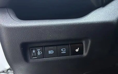 Toyota RAV4, 2022 год, 2 063 000 рублей, 15 фотография