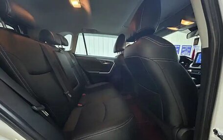 Toyota RAV4, 2022 год, 2 063 000 рублей, 17 фотография