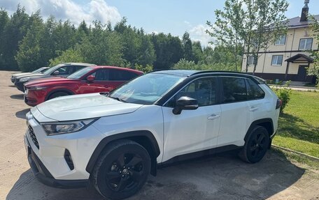 Toyota RAV4, 2022 год, 3 750 000 рублей, 9 фотография