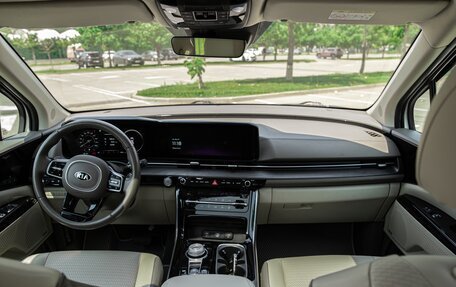KIA Carnival, 2021 год, 3 900 000 рублей, 19 фотография