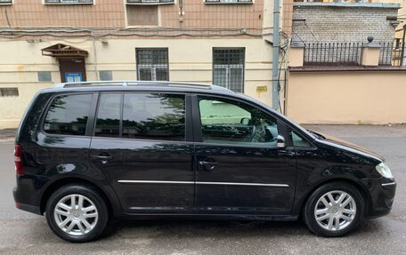 Volkswagen Touran III, 2008 год, 900 000 рублей, 8 фотография
