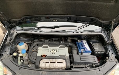 Volkswagen Touran III, 2008 год, 900 000 рублей, 4 фотография