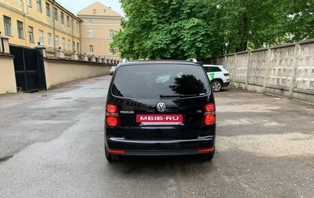 Volkswagen Touran III, 2008 год, 900 000 рублей, 7 фотография