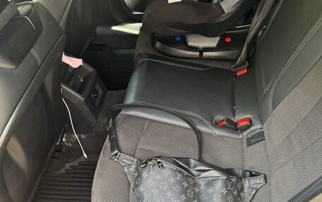 Audi A4, 2017 год, 2 800 000 рублей, 10 фотография