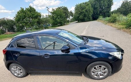Mazda Demio IV, 2017 год, 910 000 рублей, 2 фотография