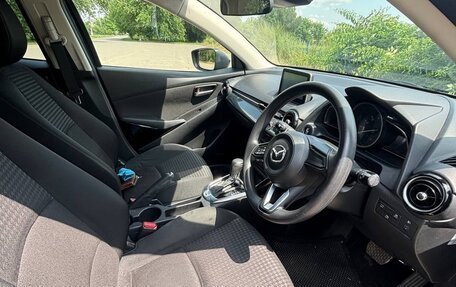 Mazda Demio IV, 2017 год, 910 000 рублей, 6 фотография