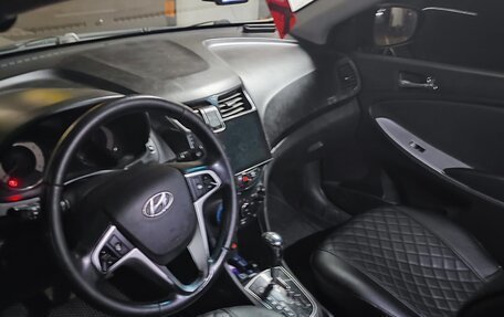 Hyundai Solaris II рестайлинг, 2011 год, 450 000 рублей, 2 фотография