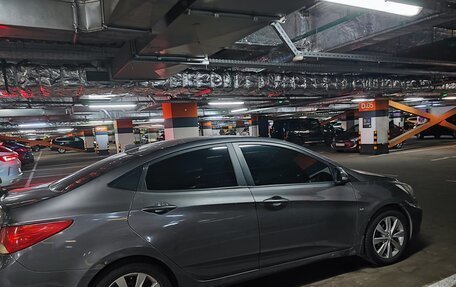Hyundai Solaris II рестайлинг, 2011 год, 450 000 рублей, 3 фотография
