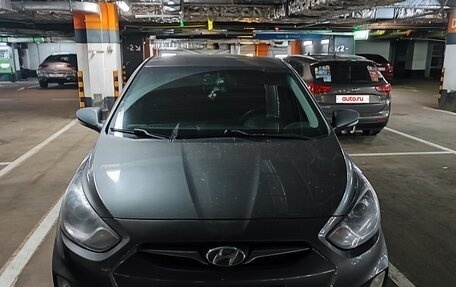 Hyundai Solaris II рестайлинг, 2011 год, 450 000 рублей, 9 фотография