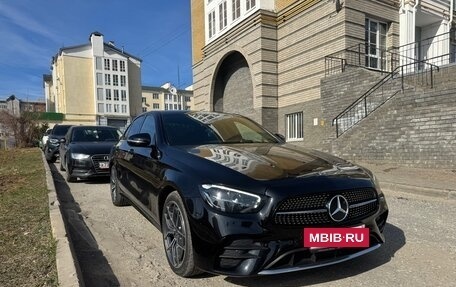 Mercedes-Benz E-Класс, 2021 год, 4 100 000 рублей, 2 фотография