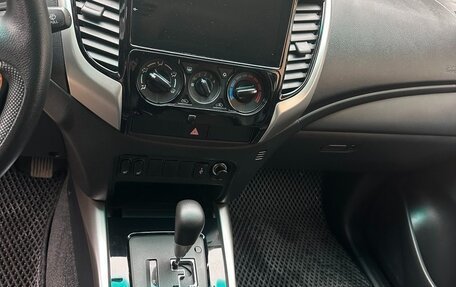 Mitsubishi L200 IV рестайлинг, 2022 год, 4 000 000 рублей, 12 фотография