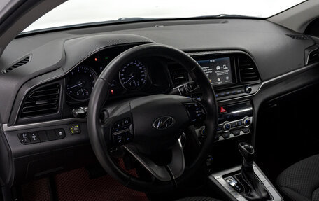 Hyundai Elantra VI рестайлинг, 2020 год, 1 695 000 рублей, 9 фотография