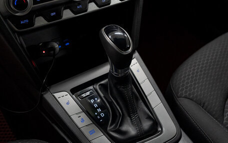 Hyundai Elantra VI рестайлинг, 2020 год, 1 695 000 рублей, 10 фотография