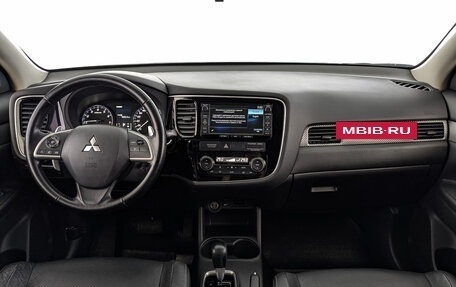 Mitsubishi Outlander III рестайлинг 3, 2014 год, 1 490 000 рублей, 21 фотография