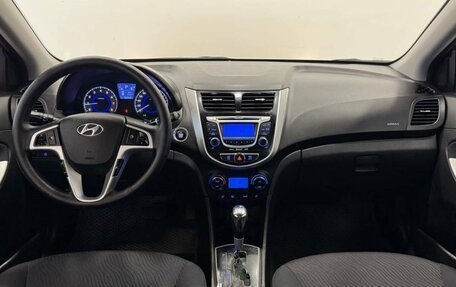Hyundai Solaris II рестайлинг, 2013 год, 975 000 рублей, 16 фотография
