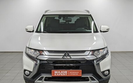 Mitsubishi Outlander III рестайлинг 3, 2018 год, 1 780 000 рублей, 2 фотография