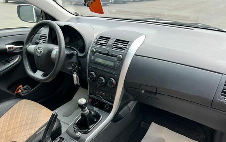 Toyota Corolla, 2011 год, 859 000 рублей, 13 фотография