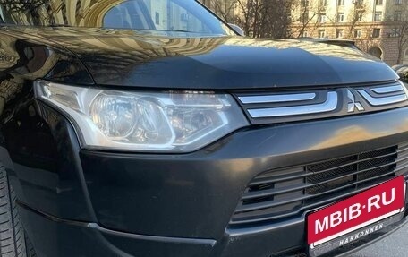 Mitsubishi Outlander III рестайлинг 3, 2013 год, 1 550 000 рублей, 12 фотография