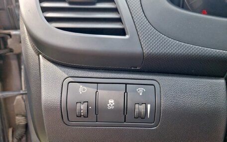Hyundai Solaris II рестайлинг, 2011 год, 680 000 рублей, 6 фотография
