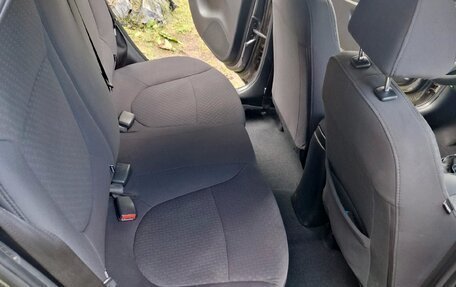 Hyundai Solaris II рестайлинг, 2011 год, 680 000 рублей, 8 фотография