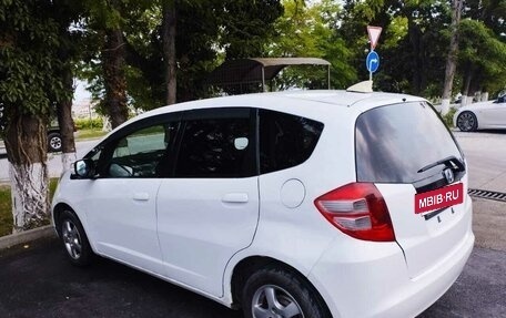 Honda Fit III, 2008 год, 670 000 рублей, 3 фотография