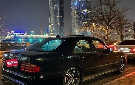 Mercedes-Benz E-Класс, 1998 год, 890 000 рублей, 5 фотография